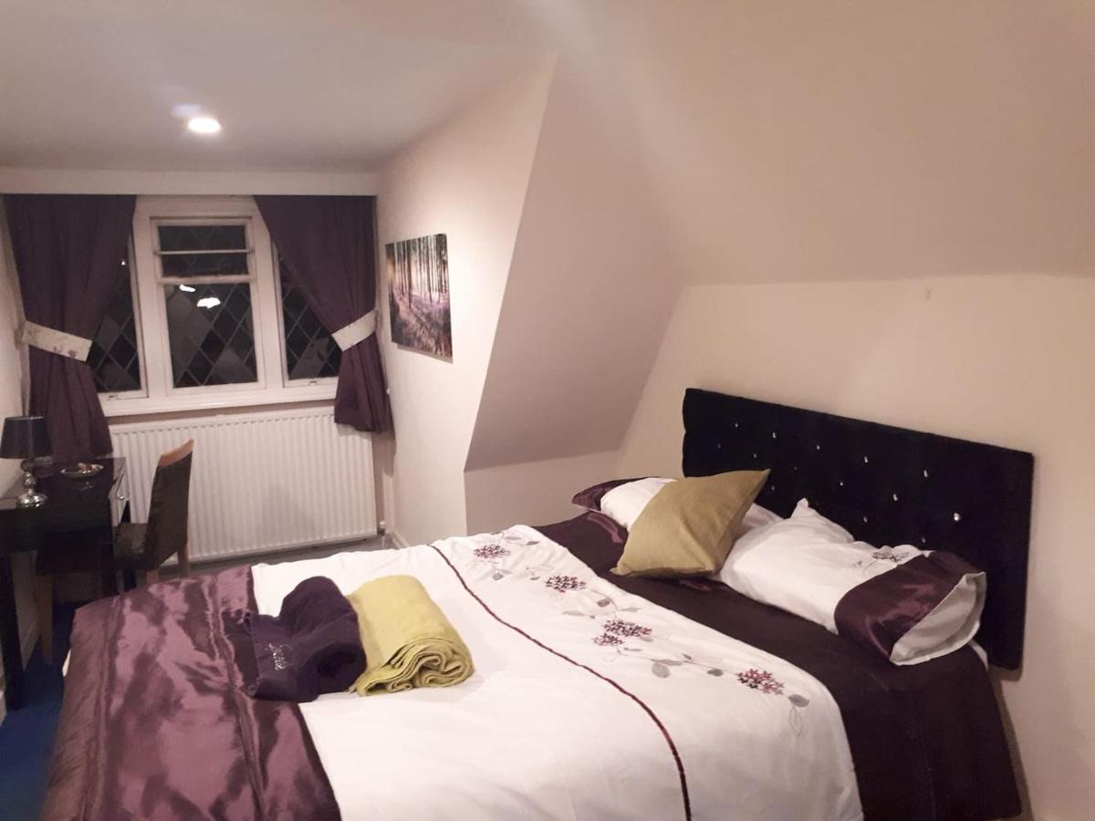Peaceful Retreat Hideaway Surrey Lejlighed Esher Eksteriør billede