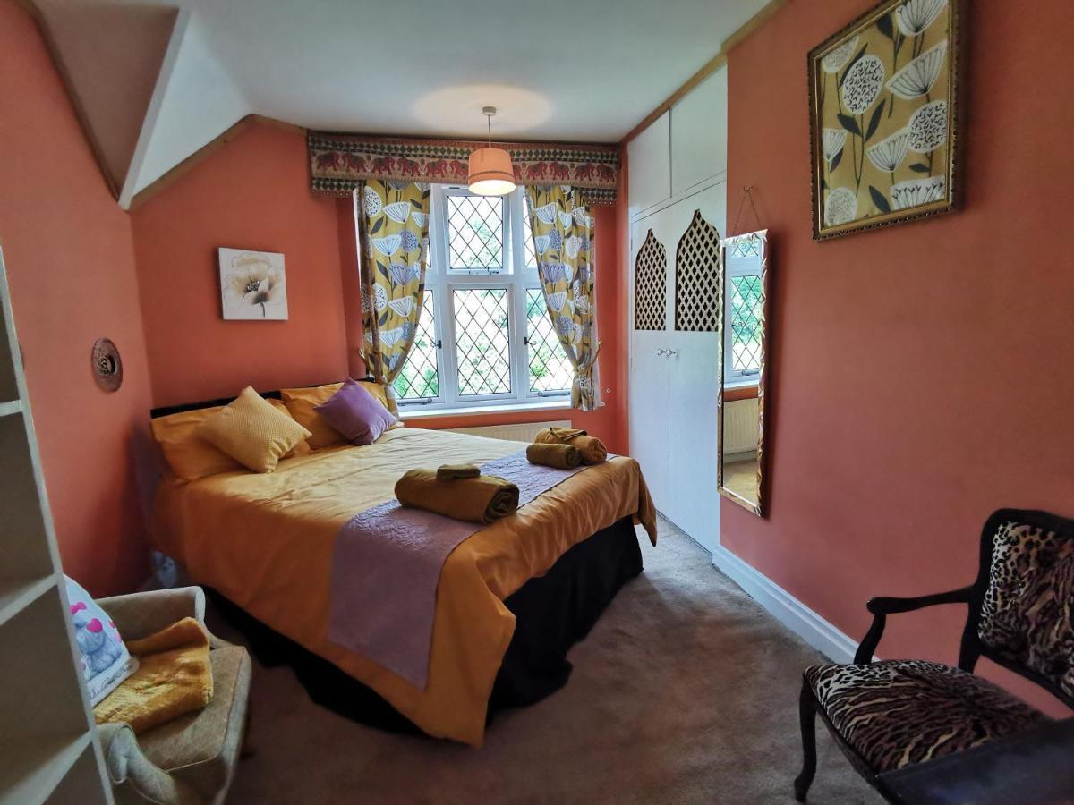 Peaceful Retreat Hideaway Surrey Lejlighed Esher Eksteriør billede
