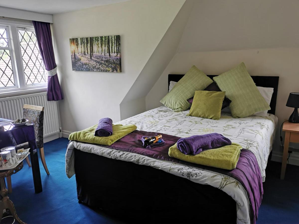 Peaceful Retreat Hideaway Surrey Lejlighed Esher Eksteriør billede