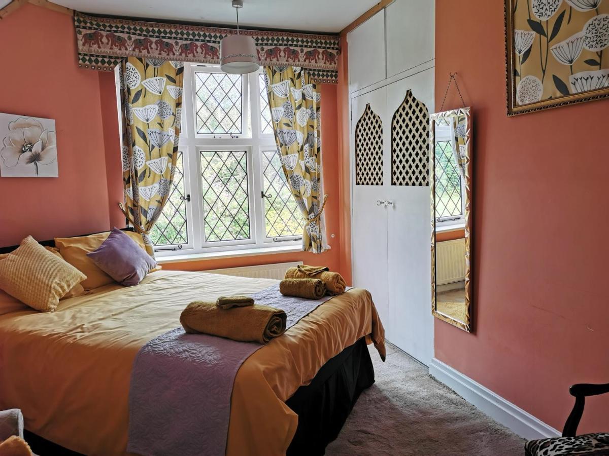 Peaceful Retreat Hideaway Surrey Lejlighed Esher Eksteriør billede